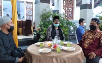 Buka Bersama di Rumah Dinas Ketua DPRD Kota Solok