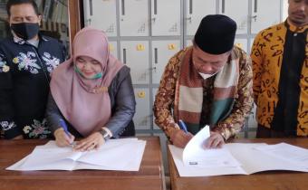 Tingkatkan Netralitas ASN dan Pengawasan Pemilu/Pemilihan Partisipatif, Bawaslu Kota Solok Tandatangani MoU dengan Pondok Pesantren Waratsatul Anbiya' Kota Solok