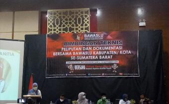 Tingkatkan Kinerja Kehumasan , Bawaslu adakan Bimtek Peliputan dan Dokumentasi bagi Bawaslu Kabupaten/Kota se-Sumbar