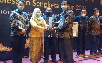 Bawaslu Kota Solok Sukses Raih Terbaik 2 Anugerah Video Tutorial Penyelesaian Sengketa Tahun 2021