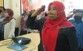 Melalui HUT RI ke 75 Tahun Bawaslu Kota Solok ajak untuk tetap jaga semangat kebersamaan dalam bingkai demokrasi.