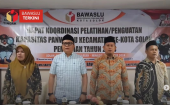 Badan Pengawas Pemilu (Bawaslu) Kota Solok menggelar Rapat Koordinasi (Rakor) Pelatihan/Penguatan Kapasitas Panwaslu Kecamatan se-Kota Solok, Minggu (11/08).