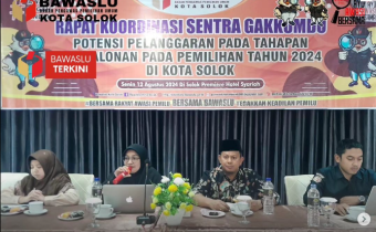 Badan Pengawas Pemilihan Umum (Bawaslu) Kota Solok menggelar kegiatan Rapat Koordinasi Sentra Penegakan Hukum Terpadu (Sentra Gakkumdu) di Syariah Premiere Hotel, Solok (12/08).