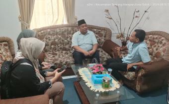 Anggota Bawaslu Kota Solok, Eka Rianto beserta staf melakukan supervisi dan monitoring ke Kantor Panwaslu Kecamatan dan menyampaikan arahan terkait fungsi pengawasan netralitas ASN, Kamis (15/08).