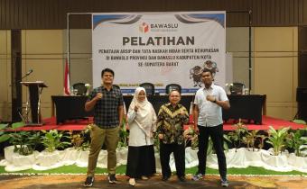 Bawaslu Kota Solok menghadiri pelatihan penataan arsip dan tata naskah hibah di Balcon Suite & Resort, Selasa s.d Kamis (03/09/24 s.d 05/09/24).