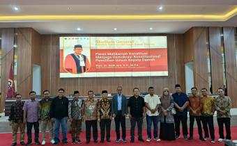 Fakultas Syariah UIN Imam Bonjol Padang menggelar Stadium General dengan tema Peran Mahkamah Konstitusi (MK) Pemilihan Umum Kepala Daerah dengan Wakil Ketua MK Prof Dr Saldi Isra, SH, MPA, Kamis (5/9) di kampus III.