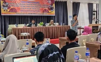 Badan Pengawas Pemilu (Bawaslu) Kota Solok menggelar rapat koordinasi (Rakor) Sentra Penegak Hukum Terpadu (Gakkumdu) di Premiere Hotel Syari'ah, Jum'at, (13/09).