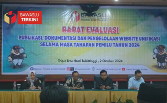 Bawaslu Kota Solok mengikuti rapat evaluasi yang diselenggarakan oleh Bawaslu Provinsi Sumatera Barat di Triple Tree Hotel Bukittinggi, (2/10).
