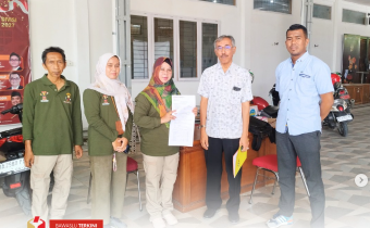 Badan Pengawas Pemilihan Umum (Bawaslu) Kota Solok kembali melakukan pengawasan kedatangan logistik Pemilihan Serentak di Gudang Logistik KPU Kota Solok, Sabtu (9/11).