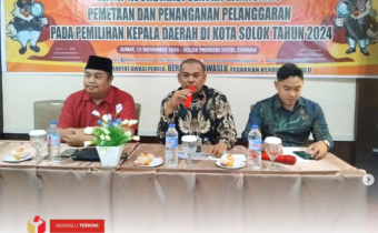 Bawaslu Kota Solok melakukan rapat koordinasi sentra Gakkumdu, Jum'at (13/11/2024) di Solok Premier Hotel.