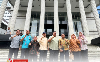 Bawaslu Kota Solok Hadir Sebagai Pemberi Keterangan Dalam Sidang Pemeriksaan Pendahuluan PHPKADA di MK, Jum'at (10/01). 
