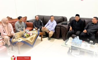 Dalam rangka melaksanakan fungsi pencegahan dan pengawasan terhadap proses Pemutakhiran Data Pemilih Berkelanjutan (PDPB), Bawaslu Kota Solok melakukan koordinasi dengan KPU Kota Solok, Senin (19/05).