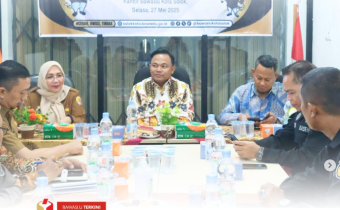 Bawaslu Kota Solok menggelar Rapat Evaluasi Pelaksanaan Pengawasan Pemilu dan Pemilihan Serentak 2024 bersama Stakeholder serta Persiapan Pengawasan Pemutakhiran Daftar Pemilih Berkelanjutan, bertempat di Kantor Bawaslu Kota Solok, Selasa (27/5/2025).