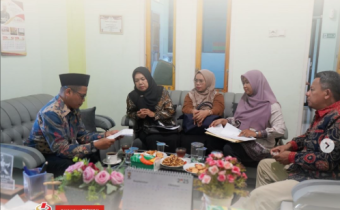  Bawaslu Kota Solok menerima kunjungan koordinasi dari KPU Kota Solok pada Selasa, 30 September 2025, bertempat di Kantor Bawaslu Kota Solok. 