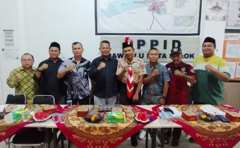 Bawaslu Kota Solok membahas rencana perpanjangan Nota Kesepahaman (MoU) dengan Kwartir Cabang 0310 Gerakan Pramuka Kota Solok sekaligus persiapan pembentukan kepengurusan Saka Adhyasta Pemilu, Kamis (02/10).