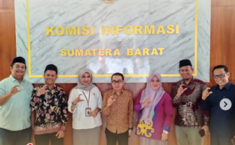 Sebagai bentuk komitmen terhadap keterbukaan informasi publik, Bawaslu Kota Solok melakukan kunjungan konsultasi ke Komisi Informasi Provinsi Sumatera Barat pada Senin, 4 Agustus 2025. 