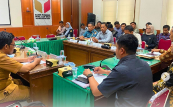 Bawaslu Kota Solok menghadiri Rapat Koordinasi Pelaksanaan Pengawasan Pemutakhiran Data Pemilih Berkelanjutan (PDPB) Semester II Tahun 2025 yang digelar oleh Bawaslu Provinsi Sumatera Barat pada Selasa, 25 November 2025, di Padang. 