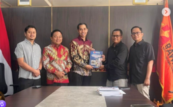 Badan Pengawas Pemilihan Umum (Bawaslu) Kota Solok resmi menyerahkan Laporan Akhir Pencegahan, Pengawasan, Pengawasan Partisipatif, dan Hubungan Antar Lembaga Tahun 2025 kepada Bawaslu RI di Jakarta, Rabu (24/12/2025).