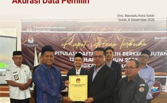 Bawaslu Kota Solok Menghadiri Rapat Pleno Terbuka Rekapitulasi Daftar Pemilih Berkelanjutan (DPB) Triwulan IV Tahun 2025