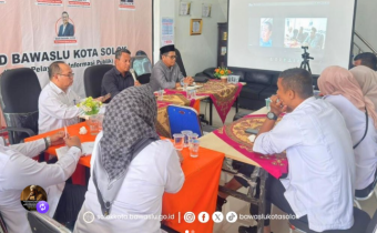 Bawaslu Kota Solok bergerak cepat melakukan pembenahan internal melalui Rapat Pleno Rutin yang digelar di Ruang Rapat Sekretariat, Rabu (07/01).