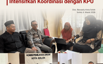 Bawaslu Kota Solok melakukan kunjungan koordinasi ke Komisi Pemilihan Umum (KPU) Kota Solok dalam rangka memperkuat pelaksanaan pengawasan Pemutakhiran Data Pemilih Berkelanjutan (PDPB), Jumat (6/3)