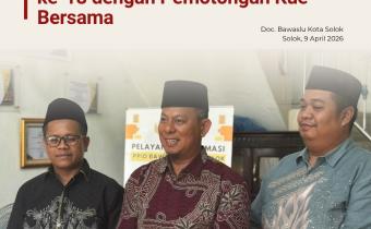 Bawaslu Kota Solok merayakan Hari Ulang Tahun (HUT) ke-18 Bawaslu dengan menggelar kegiatan pemotongan kue bersama di kantor Bawaslu Kota Solok, Kamis, 9 April 2026.