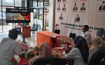 Bawaslu Kota Solok menghadiri rapat sosialisasi Monitoring dan Evaluasi (Monev) Keterbukaan Informasi Publik Bawaslu Kabupaten/Kota Tahun 2026 pada Rabu (8/7/2026)