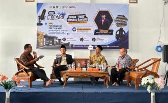 Rafiqul Amin, Ilham Eka Putra dan Agustin Melta menjadi pembicara di Diksi Podcat di Kampus STAI Solok Nan Indah, Jumat (17/7/2026).