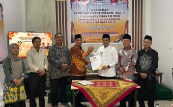 Bawaslu Kota Solok bersama Pemerintah Kota Solok resmi menjalin kerja sama melalui penandatanganan Nota Kesepahaman (Memorandum of Understanding/MoU) di Kantor Bawaslu Kota Solok, Kamis (30/7/2026).