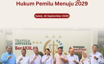 Foto bersama Bawaslu Kota Solok dan Kejaksaan Negeri Solok usai perkuatan koordinasi dan Konsolidasi Demokrasi (16/9/2026).