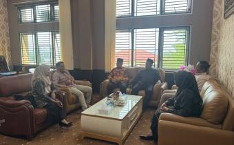 Bawaslu Kota Solok melakukan konsolidasi demokrasi bersama ketua Dewan Perwakilan Rakyat Daerah (DPRD) Kota Solok, Selasa (8/9/2026).