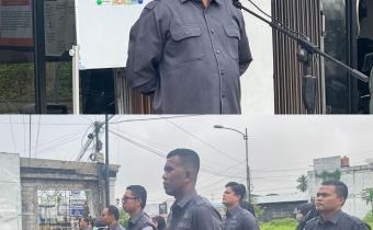 Anggota Bawaslu Kota Solok, Ilham Eka Putra menjadi Pimpinan Apel Senin pagi (12/10/2026). 