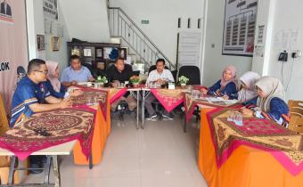 Bawaslu Kota Solok bersama Anggota serta Pejabat Pengelola Informasi dan Dokumentasi (PPID), menggelar rapat persiapan teknis menghadapi tahapan Verifikasi Faktual, Kamis 22/10/2026