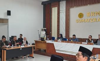 Bawaslu Kota Solok ikuti dan presentasi Monitoring dan Evaluasi (E-Monev) Keterbukaan Informasi Publik Tahun 2026 di hadapan Komisi Informasi Provinsi Sumatera Barat. (14/10/2026)