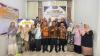 Foto Bersama Bawaslu Kota Solok, Kepala Cabdin Wilayah III Solok Raya, dan Kepala SMA/SMK Sederajat Se Kota Solok, dalam agenda Penandatanganan Perjanjian Kerja Sama (PKS) Kamis, 15 Oktober 2026.